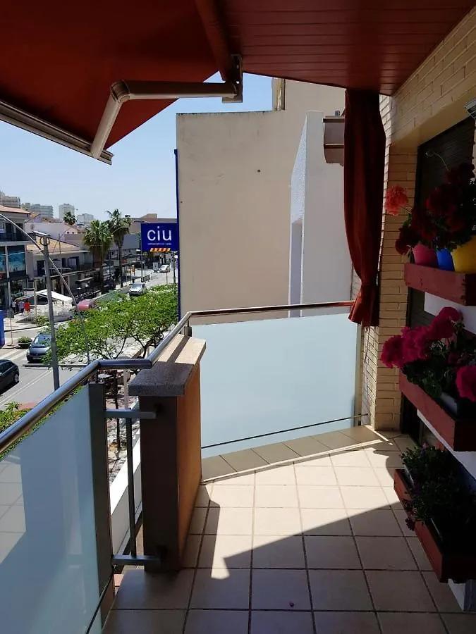 Seaside Terrace Apartment: Beachfront Living with City Views Platja d'Aro 0*,